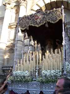 Este palio pertenecio a la Hermandad de la Amargura Hispalense y fue adquirido por esta Hermandad en 1926